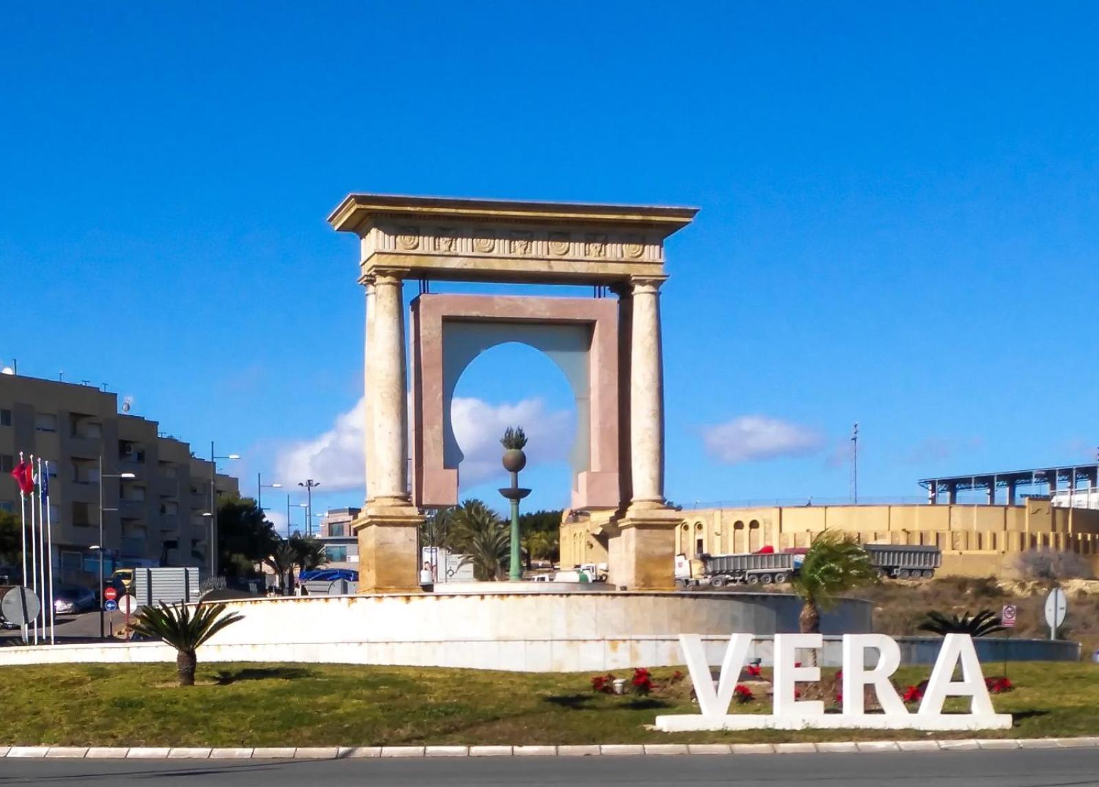 El Atico De Teresa Con Piscina Privada Climatizada A 250M Playa Apartment Vera Ngoại thất bức ảnh
